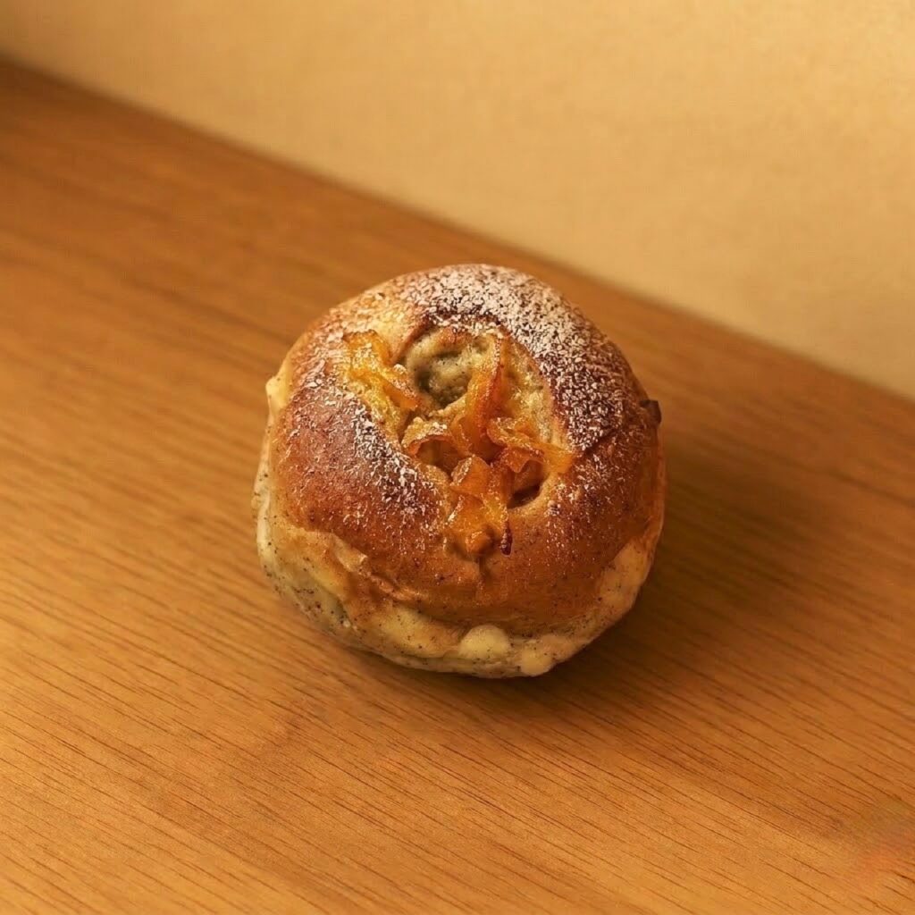 4．アールグレイとオレンジの紅茶パン  ¥３０２tax in