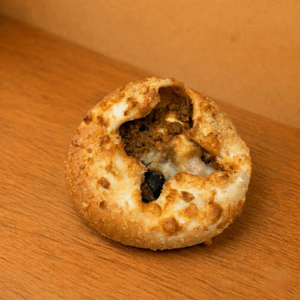 3.  焼きガーリックカレーパン